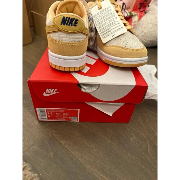 Nike dunk low LX celestial gold / wheat gold-sail 7.5W 6M - Picture 9 of 10